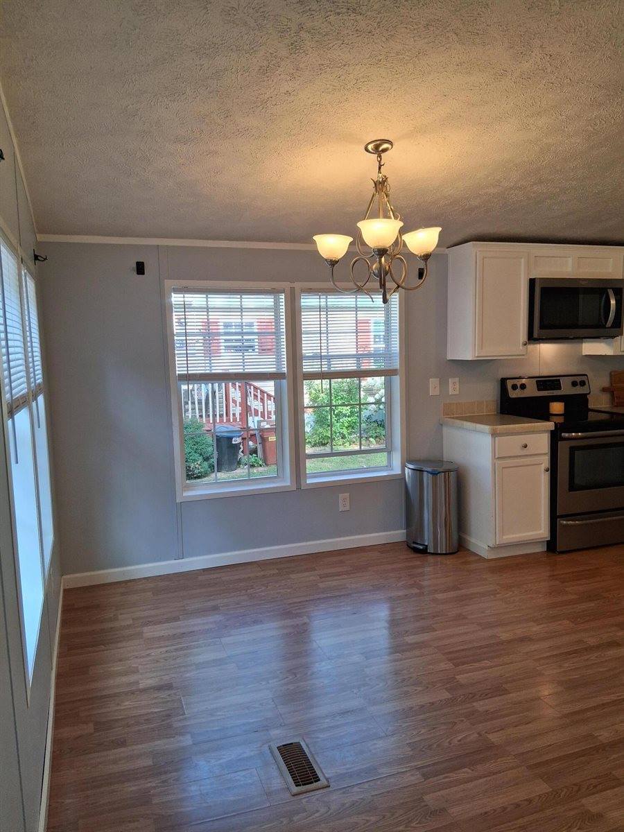 30 Franklin Parkway, Brunswick, ME 04011