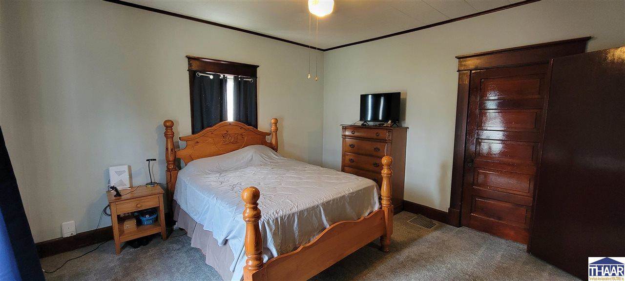 323 Eureka, Clinton, IN 47842