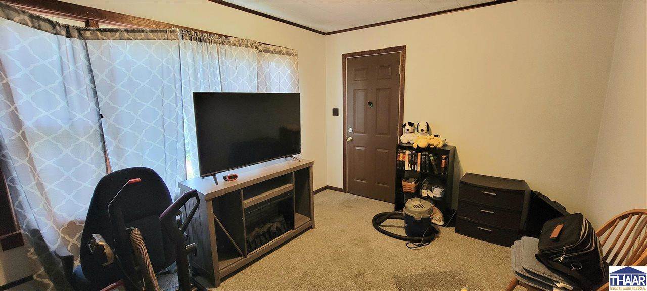 323 Eureka, Clinton, IN 47842