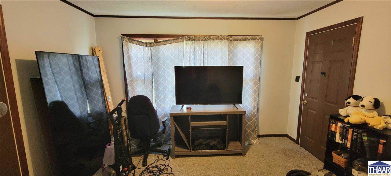 323 Eureka, Clinton, IN 47842