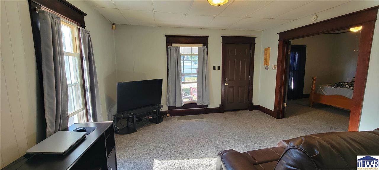 323 Eureka, Clinton, IN 47842