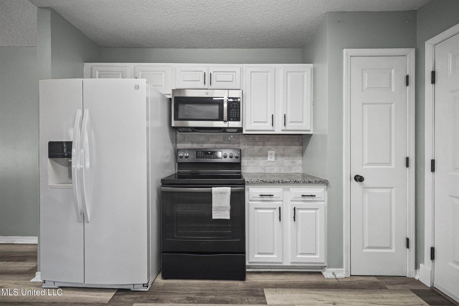 1920 Brookdale Street, Biloxi, MS 39532