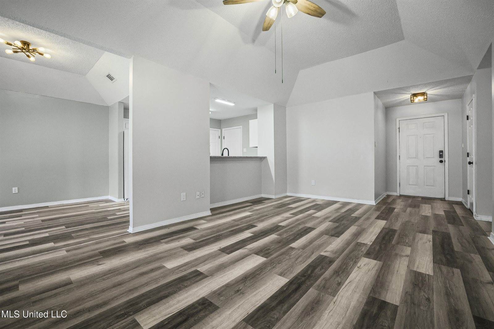 1920 Brookdale Street, Biloxi, MS 39532