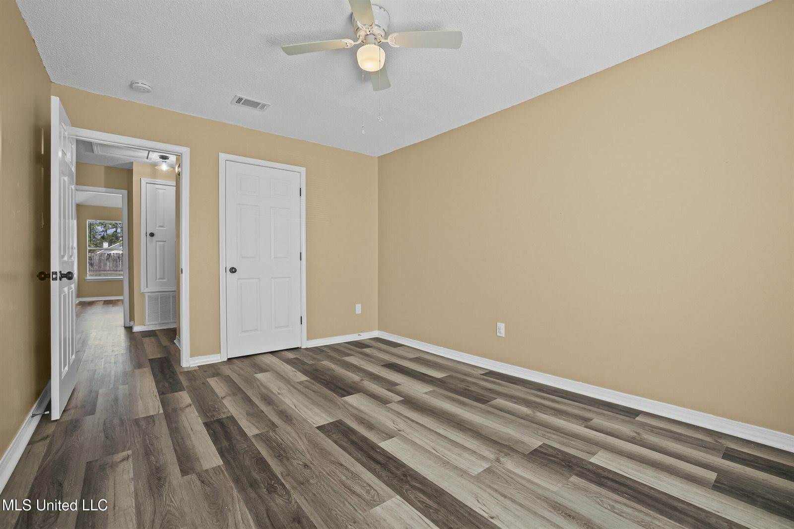 1920 Brookdale Street, Biloxi, MS 39532