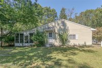 4 California Drive, Whiting, NJ 08759