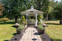 4 California Drive, Whiting, NJ 08759