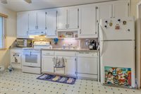 4 California Drive, Whiting, NJ 08759