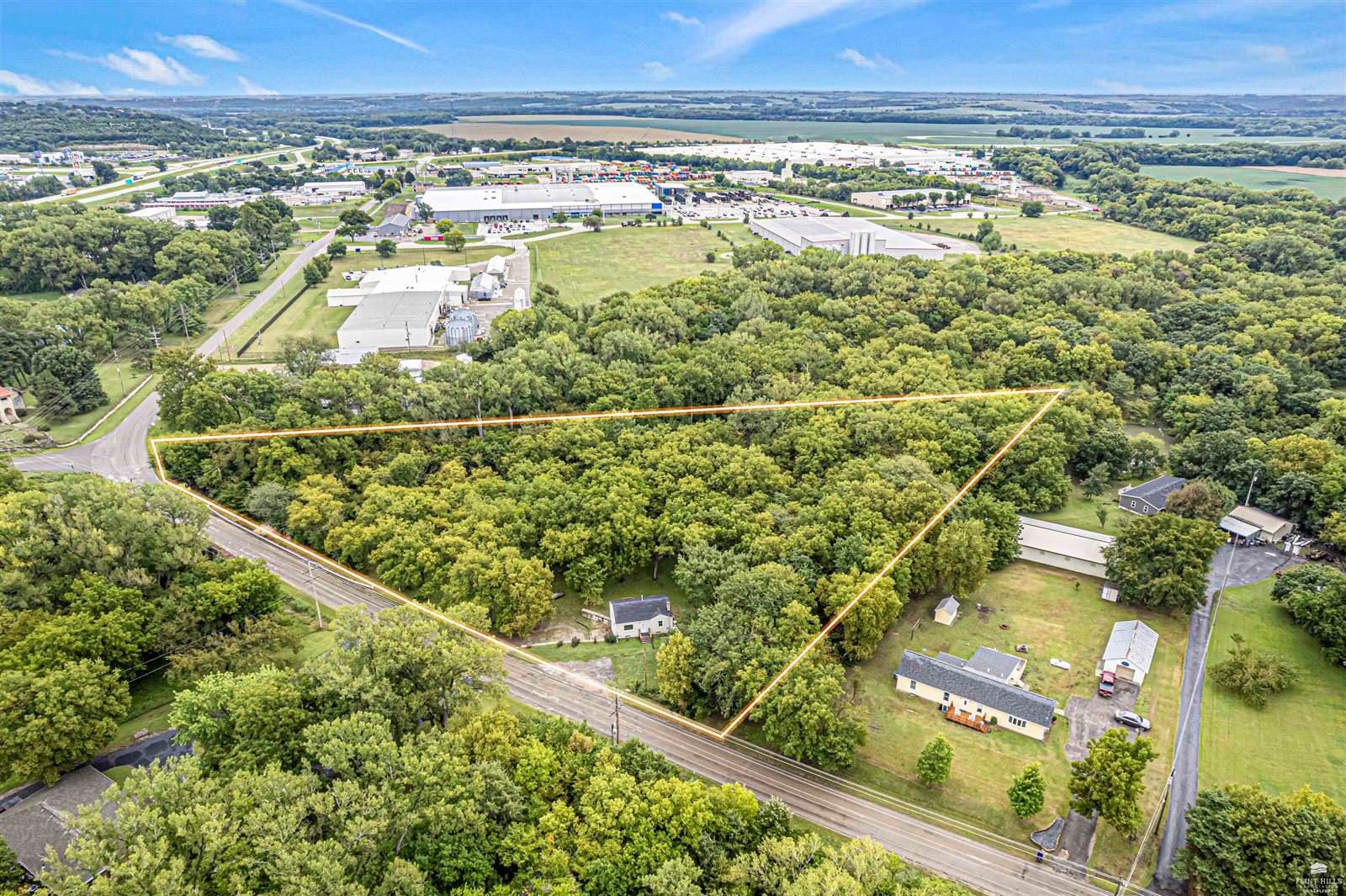 2425 Old 40 Highway, Junction City, KS 66441