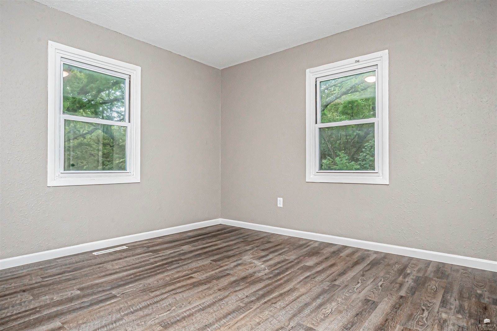 2425 Old 40 Highway, Junction City, KS 66441