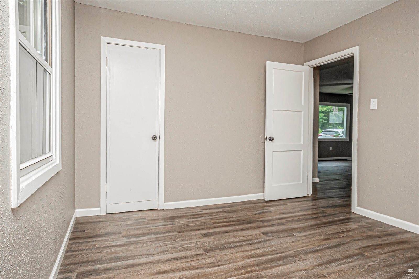 2425 Old 40 Highway, Junction City, KS 66441