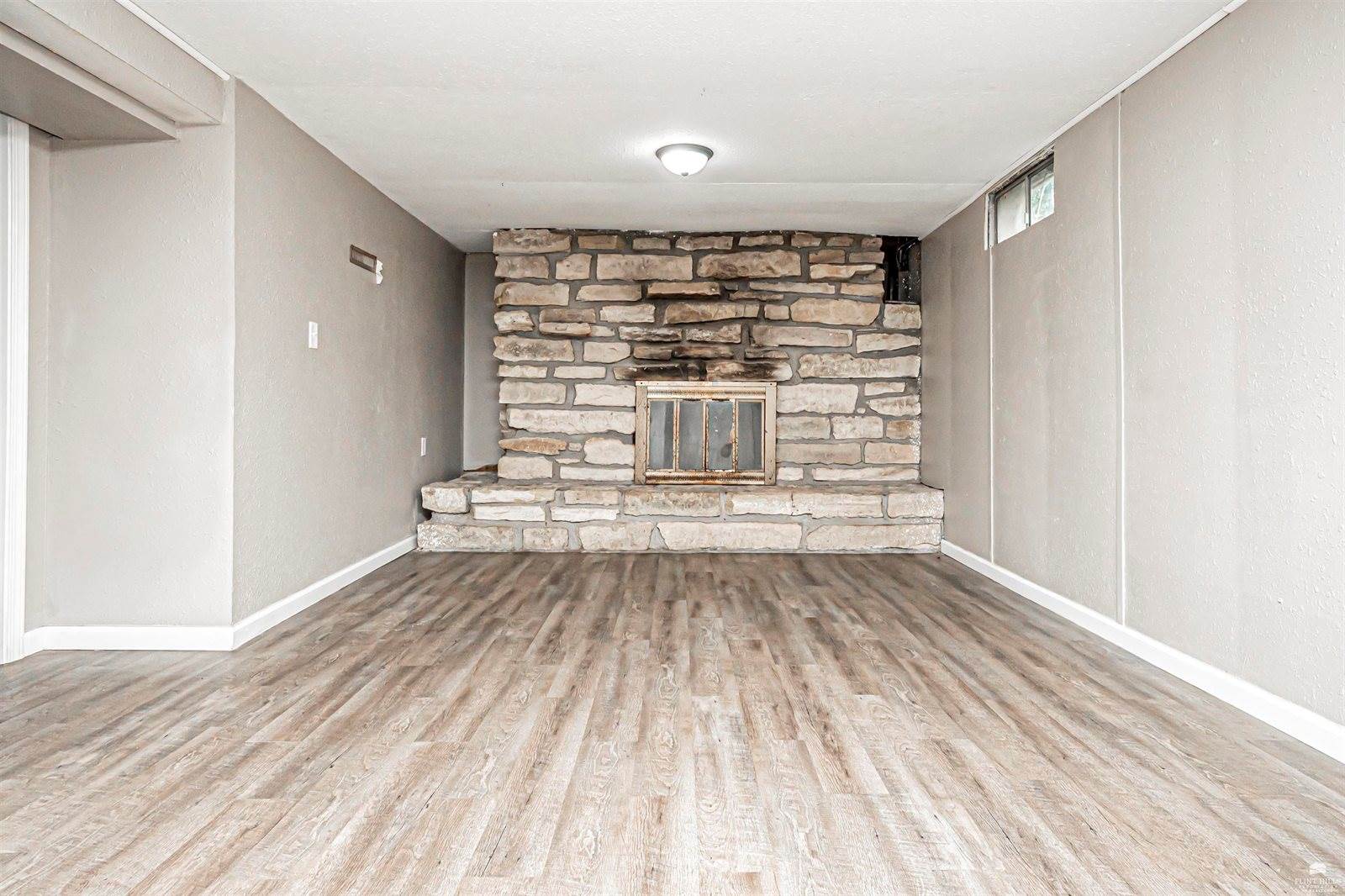 2425 Old 40 Highway, Junction City, KS 66441