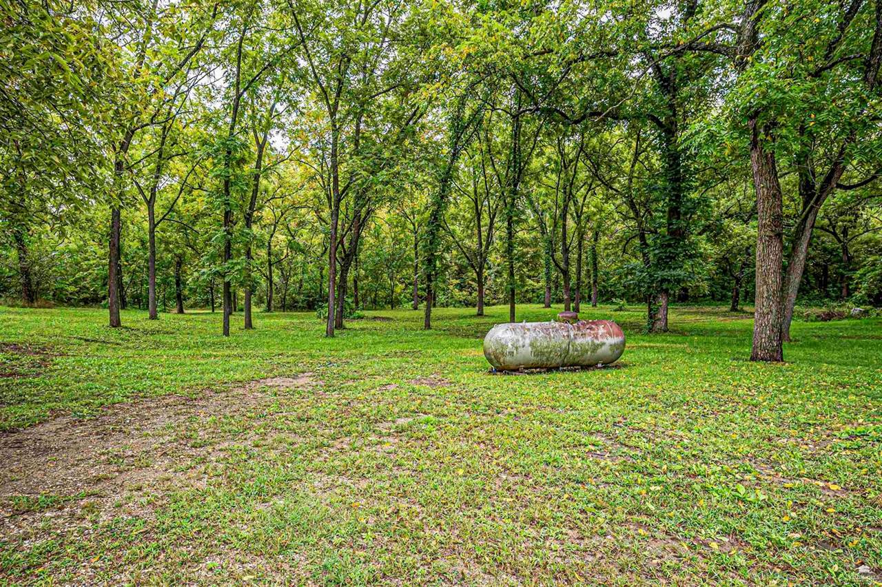 2425 Old 40 Highway, Junction City, KS 66441