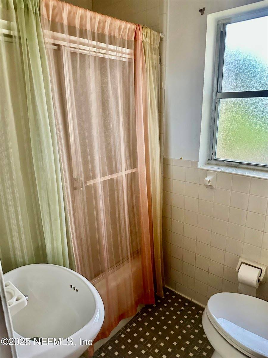 8845 Atter Lane, Jacksonville, FL 32216