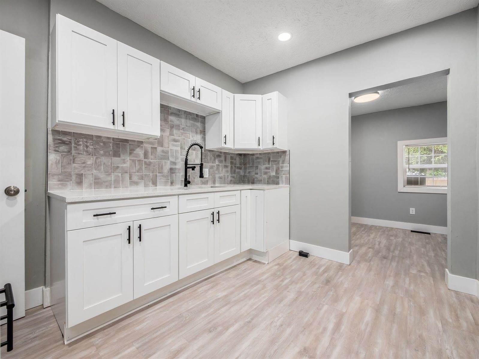 225 South Highland Avenue, Columbus, OH 43223