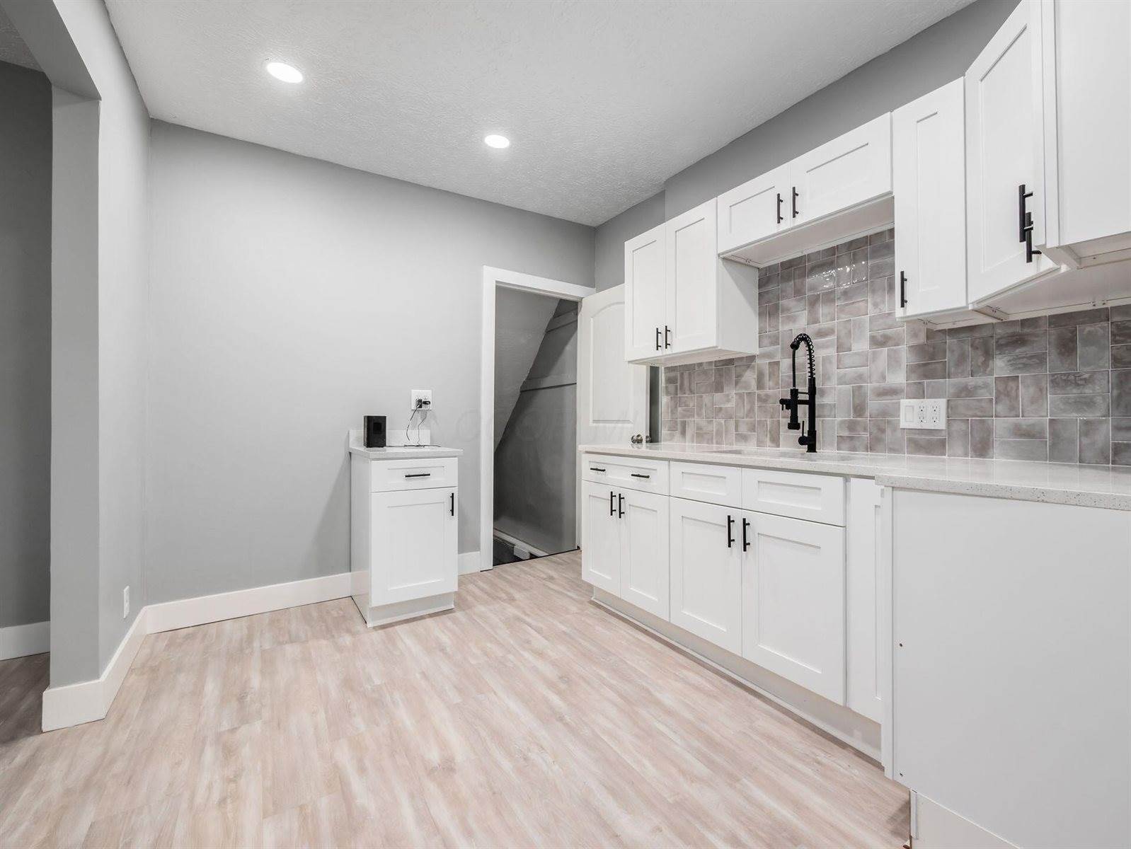 225 South Highland Avenue, Columbus, OH 43223