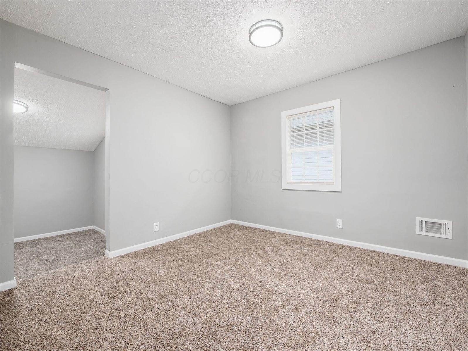 225 South Highland Avenue, Columbus, OH 43223