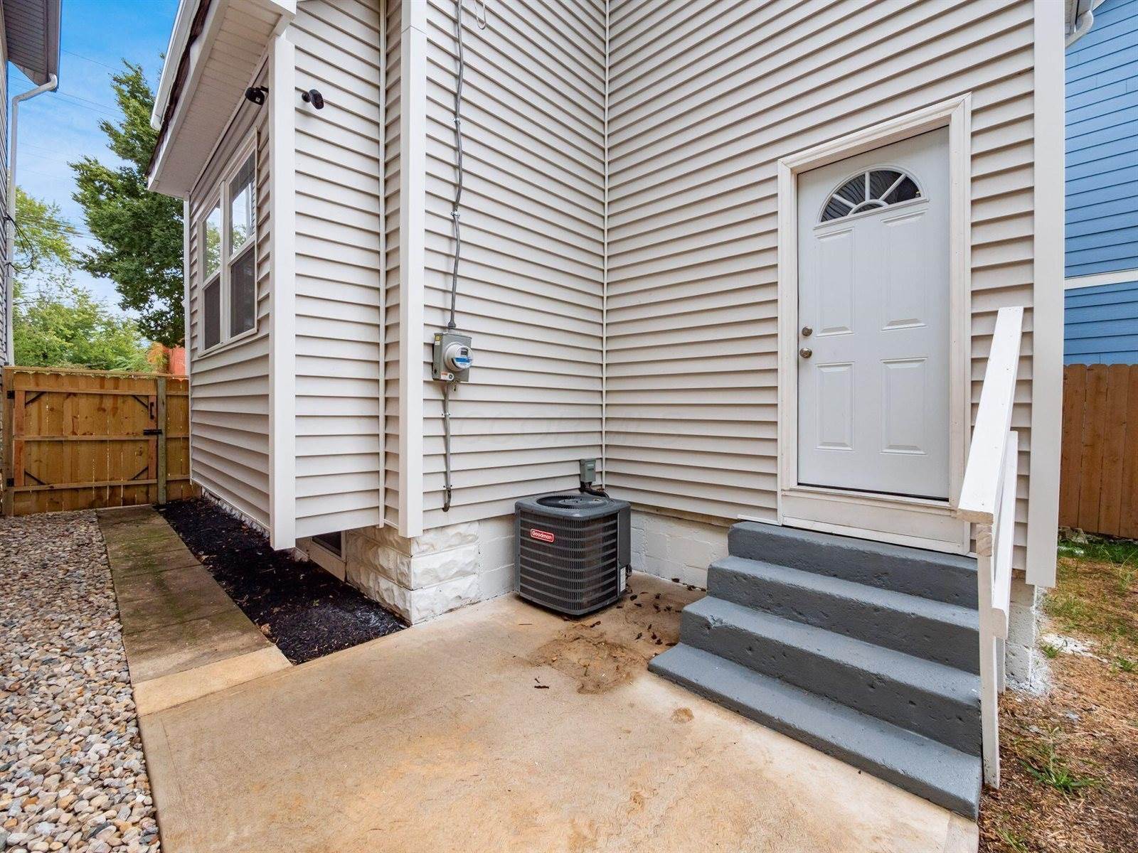 225 South Highland Avenue, Columbus, OH 43223