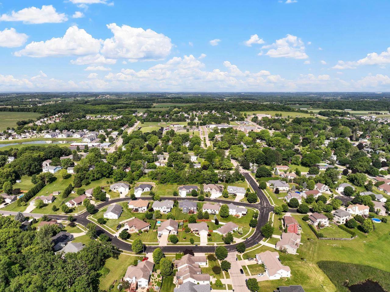 209 Morningside Drive, Deerfield, WI 53531