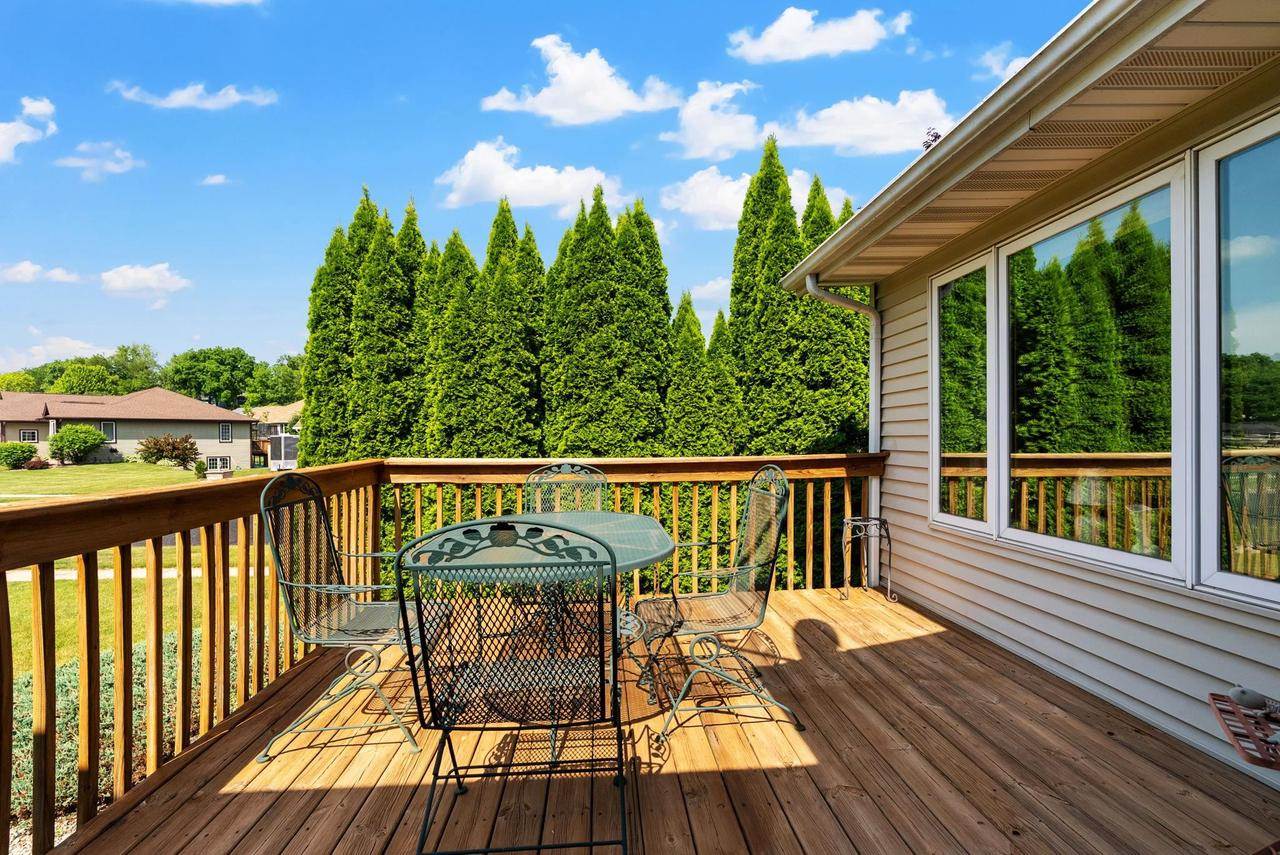 209 Morningside Drive, Deerfield, WI 53531