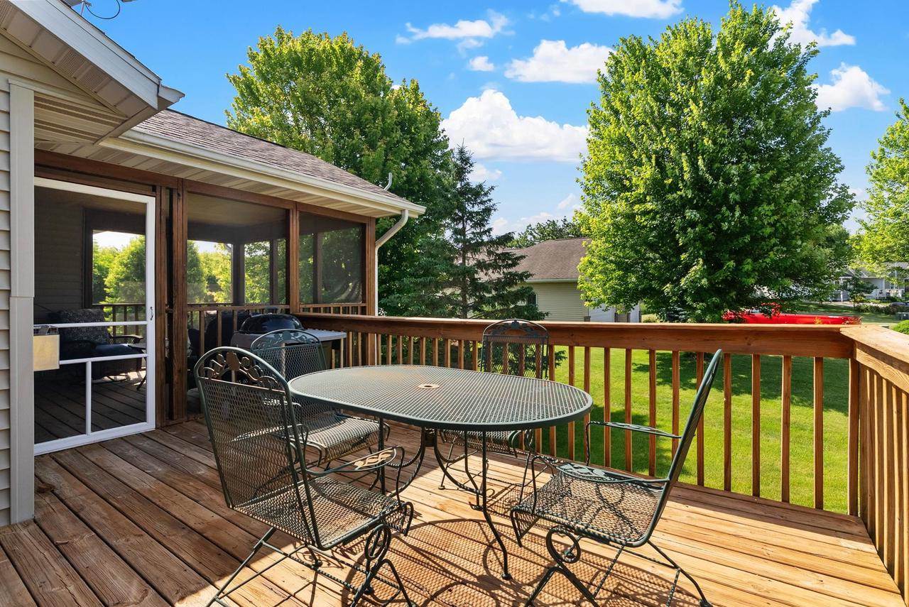 209 Morningside Drive, Deerfield, WI 53531