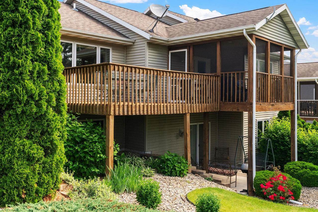 209 Morningside Drive, Deerfield, WI 53531