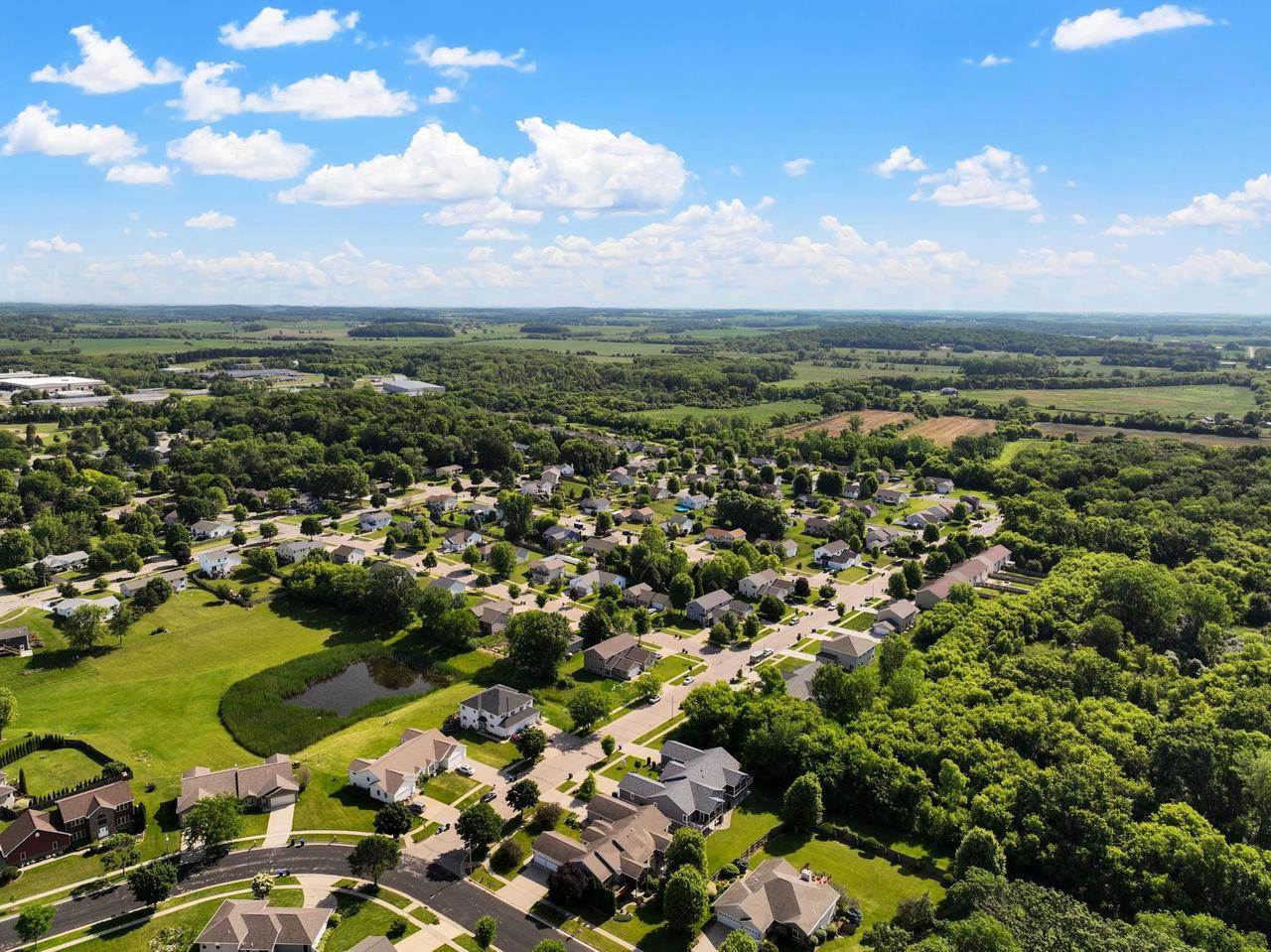 209 Morningside Drive, Deerfield, WI 53531