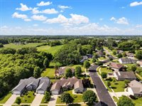 209 Morningside Drive, Deerfield, WI 53531