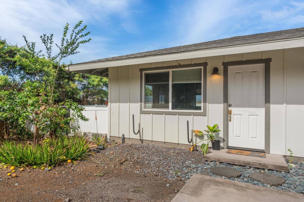 75-5792 Lalo Kawena Pl, Kailua Kona, HI 96740