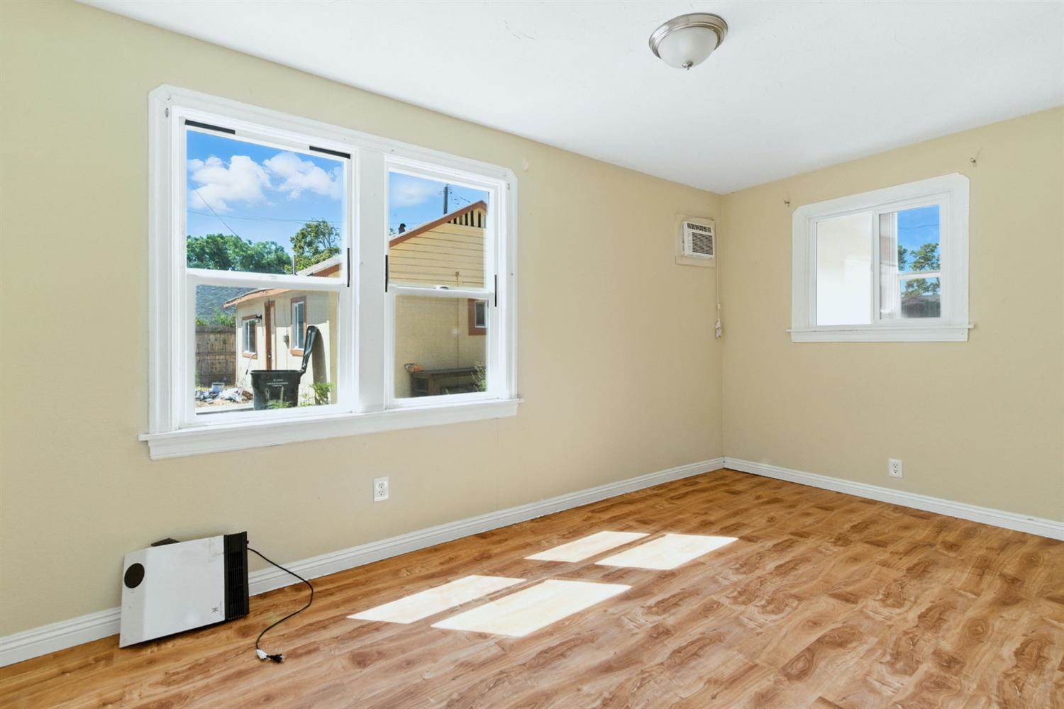 312 West Main Street, Turlock, CA 95380