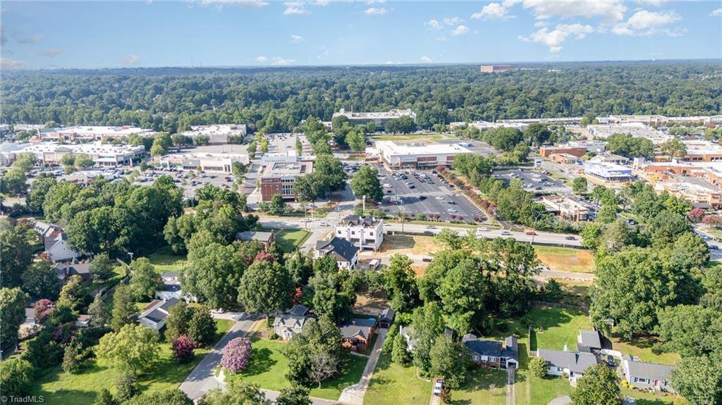 3210 Edgewater Drive, Greensboro, NC 27403