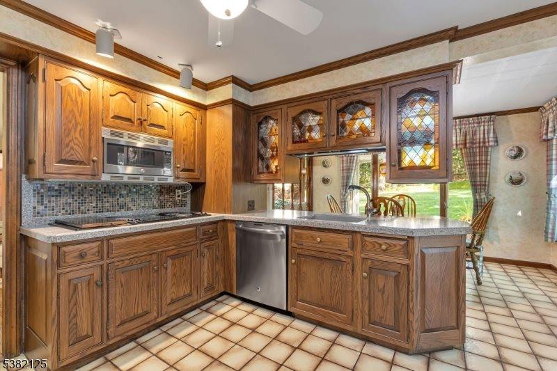 16 Robin Road, Warren Township, NJ 07059