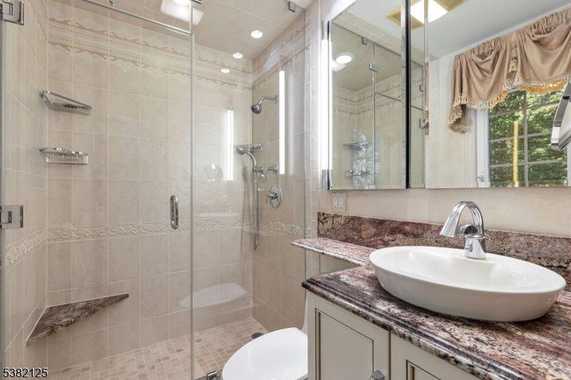 16 Robin Road, Warren Township, NJ 07059