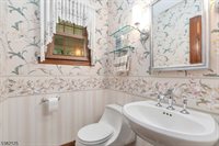 16 Robin Road, Warren Township, NJ 07059