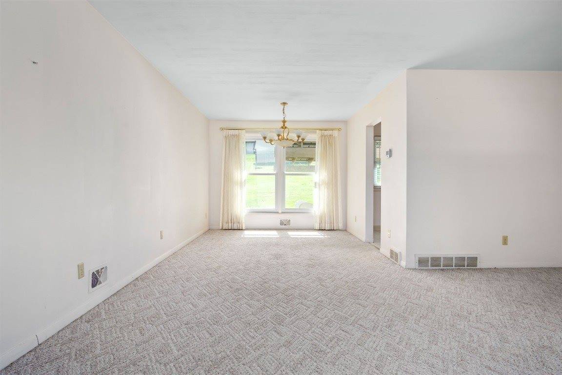 328 Chestnut Lane, Vestal, NY 13850