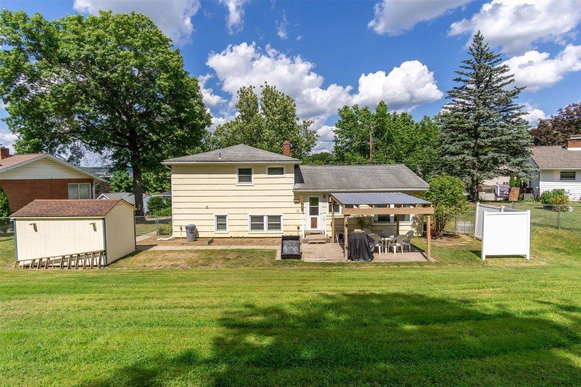 328 Chestnut Lane, Vestal, NY 13850