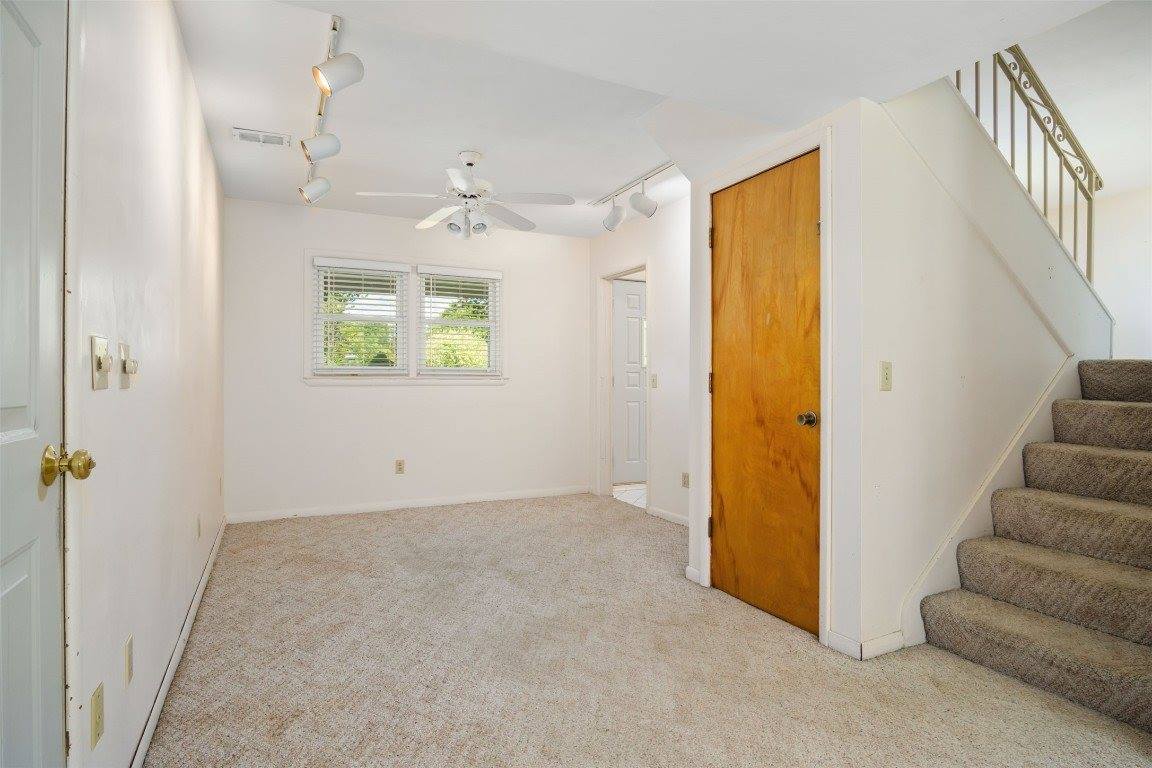 328 Chestnut Lane, Vestal, NY 13850