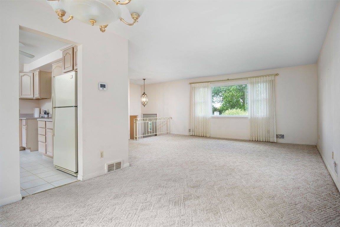 328 Chestnut Lane, Vestal, NY 13850