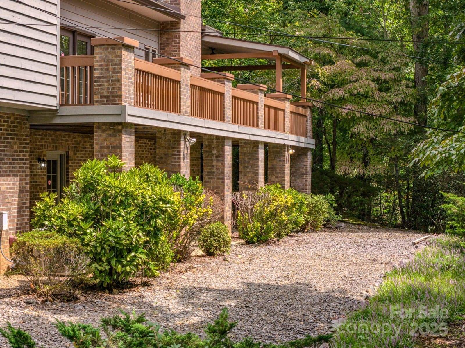 452 Cragmont Road, Black Mountain, NC 28711