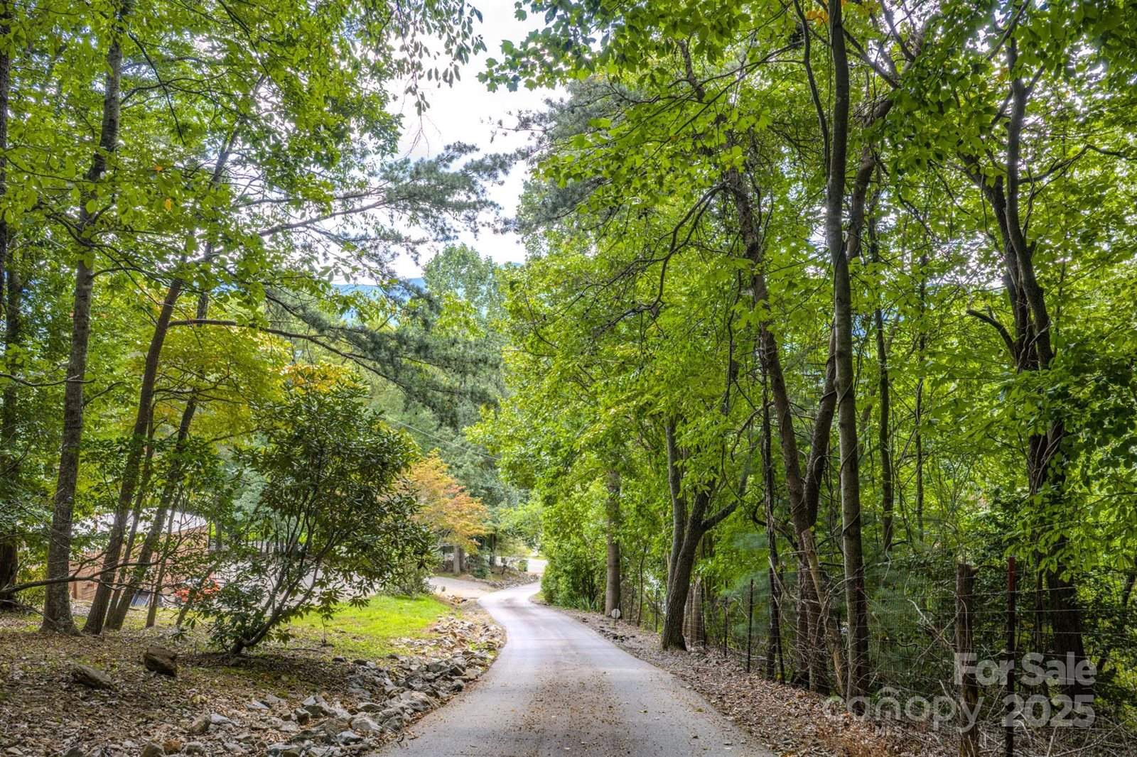 452 Cragmont Road, Black Mountain, NC 28711