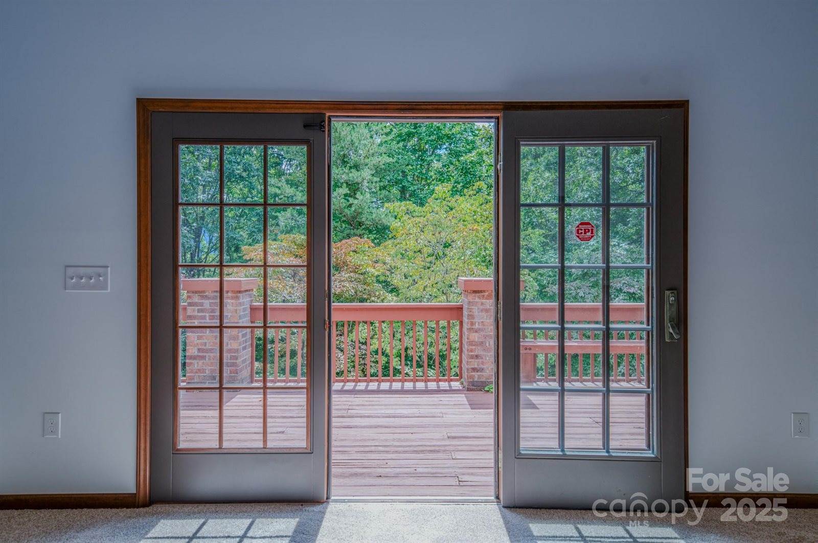 452 Cragmont Road, Black Mountain, NC 28711