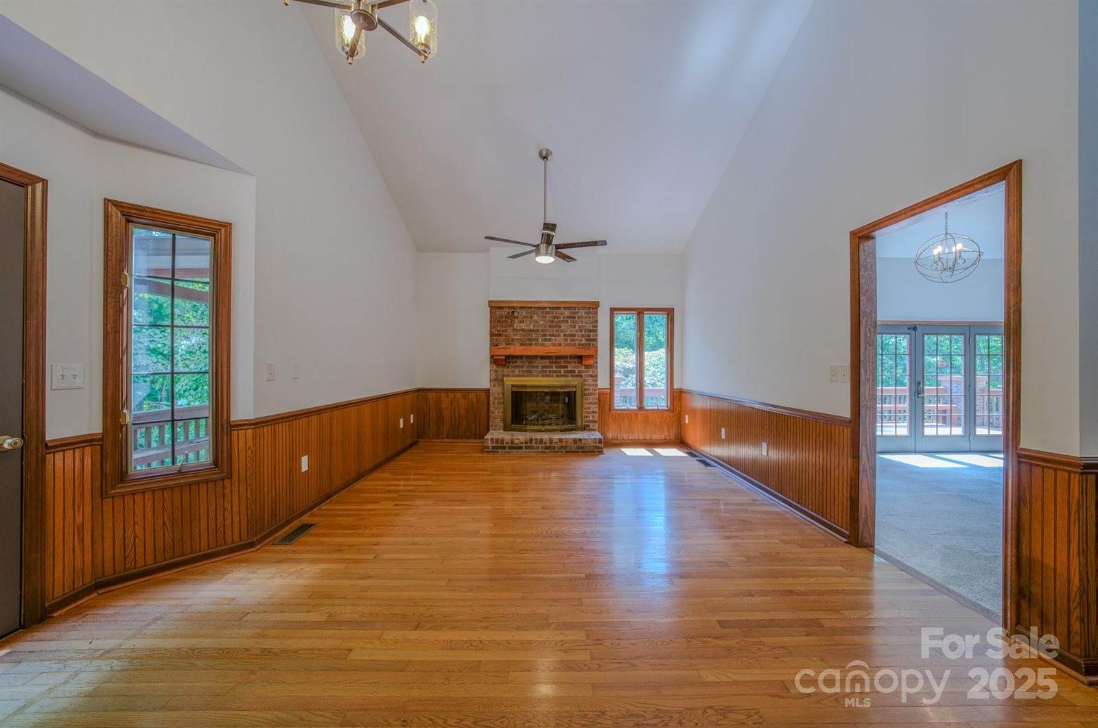 452 Cragmont Road, Black Mountain, NC 28711