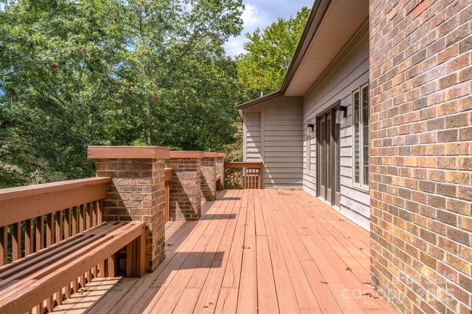 452 Cragmont Road, Black Mountain, NC 28711