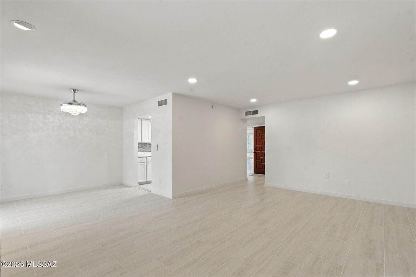 9070 East Palms Park Drive, Tucson, AZ 85715