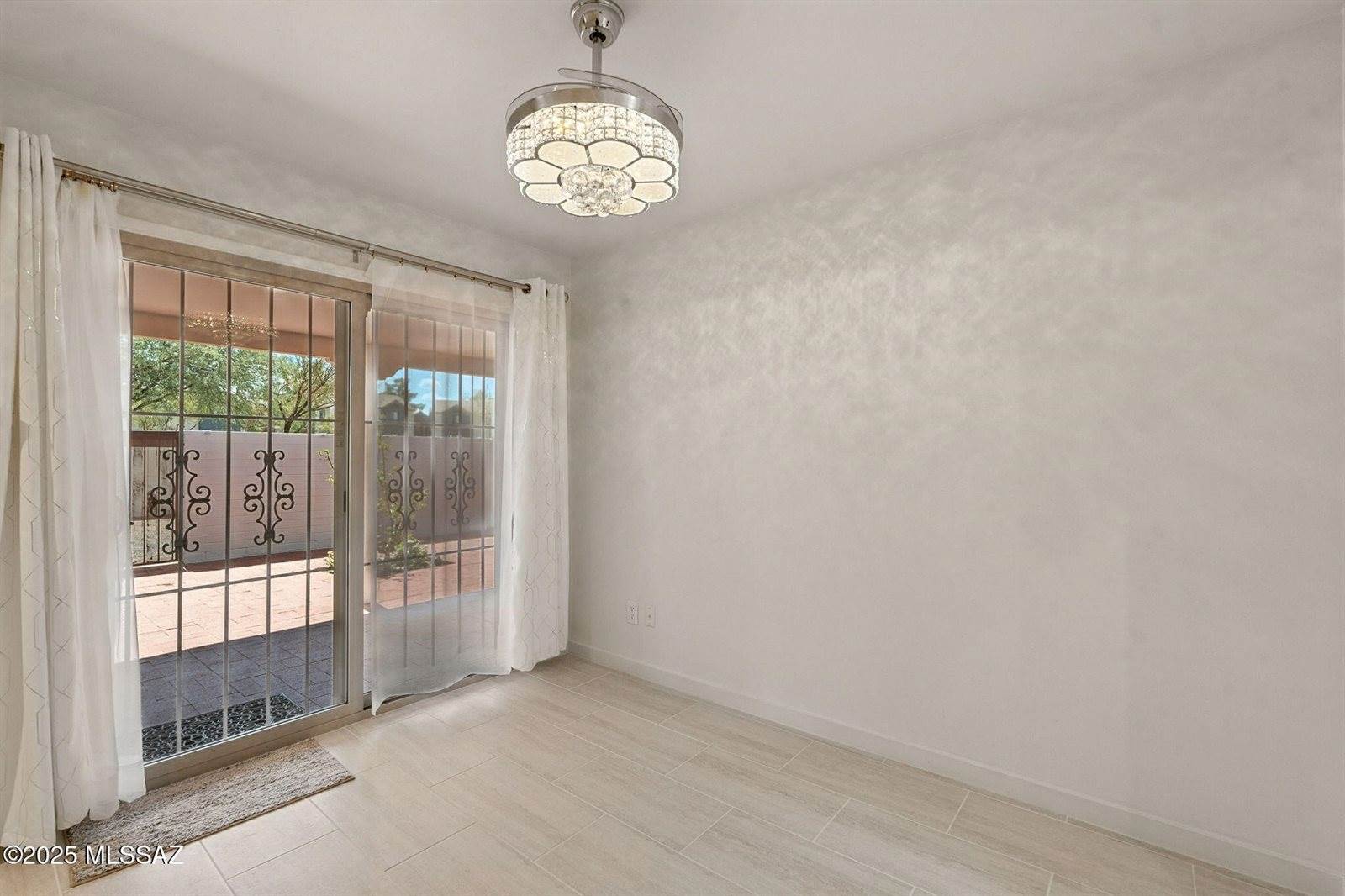 9070 East Palms Park Drive, Tucson, AZ 85715