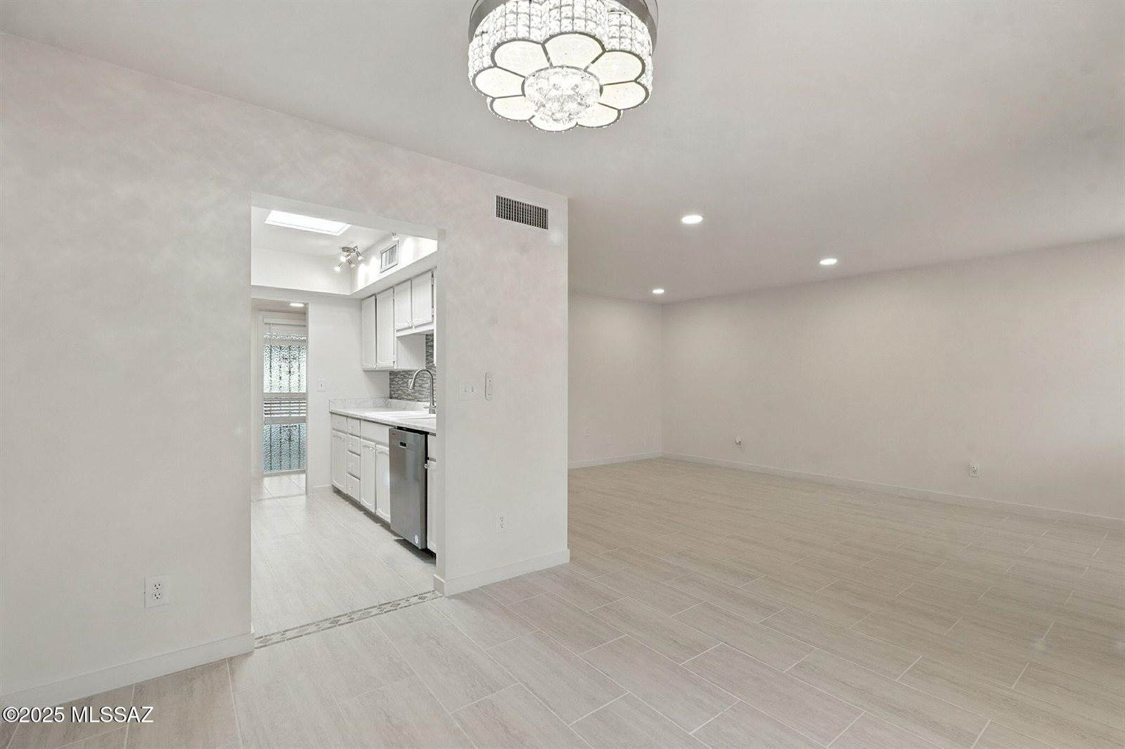 9070 East Palms Park Drive, Tucson, AZ 85715