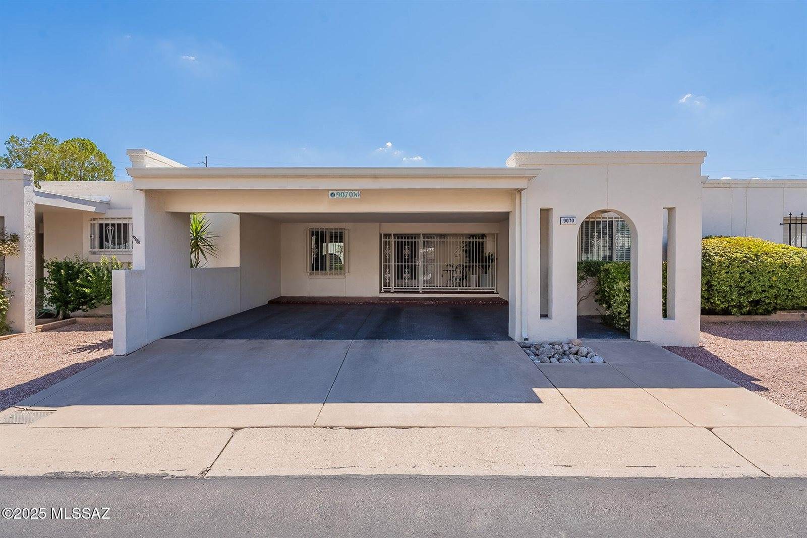 9070 East Palms Park Drive, Tucson, AZ 85715