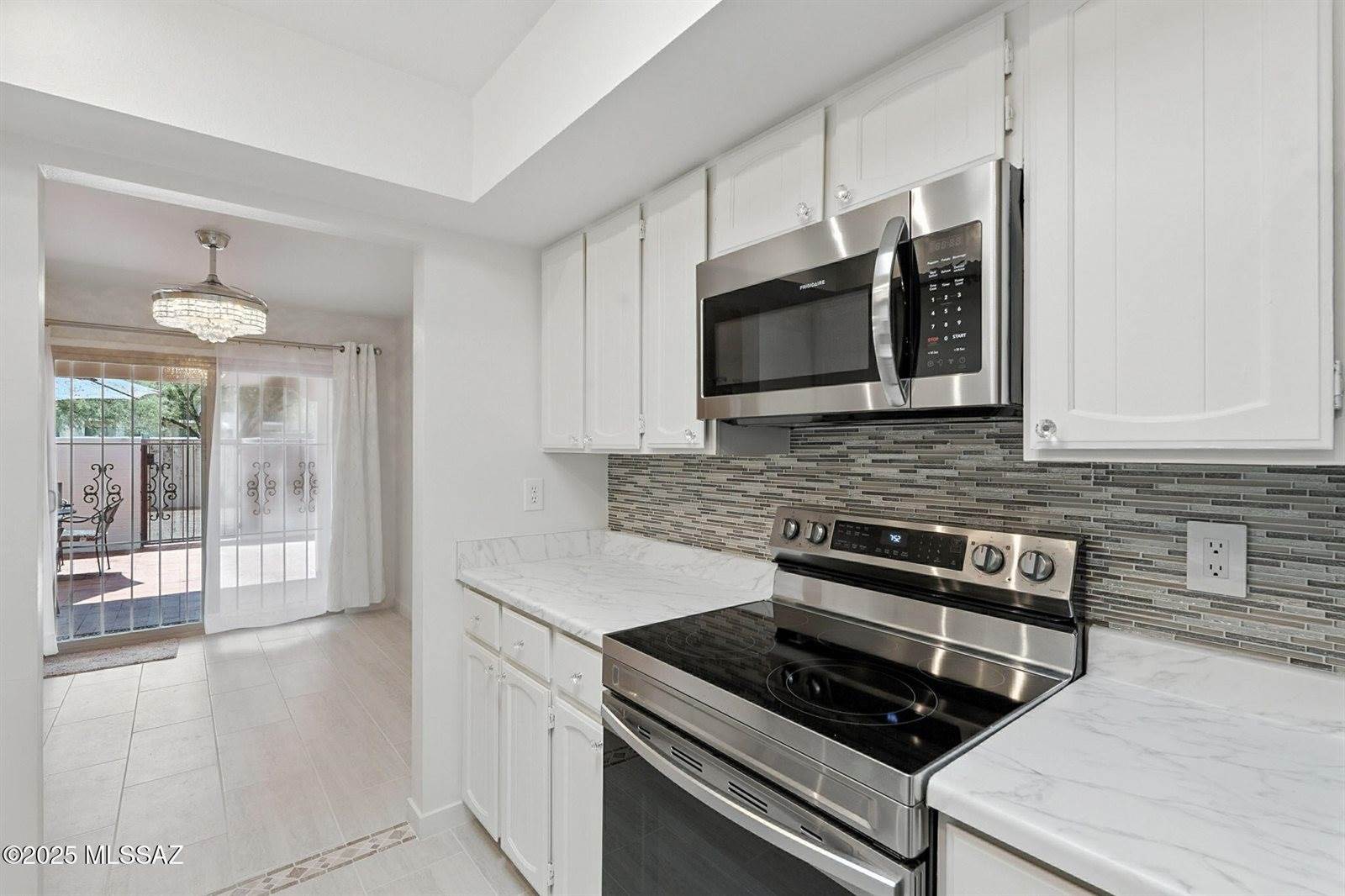 9070 East Palms Park Drive, Tucson, AZ 85715