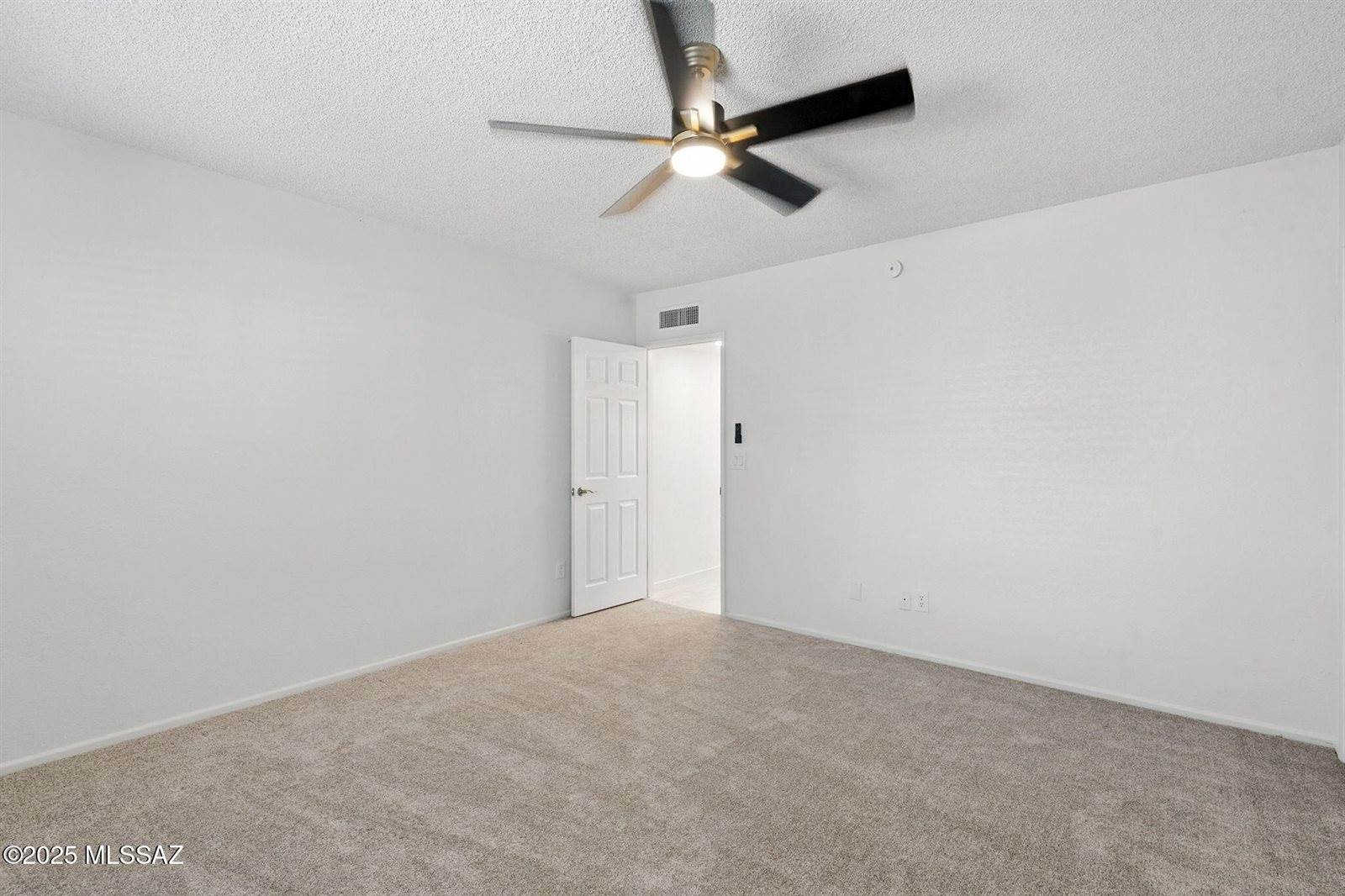 9070 East Palms Park Drive, Tucson, AZ 85715