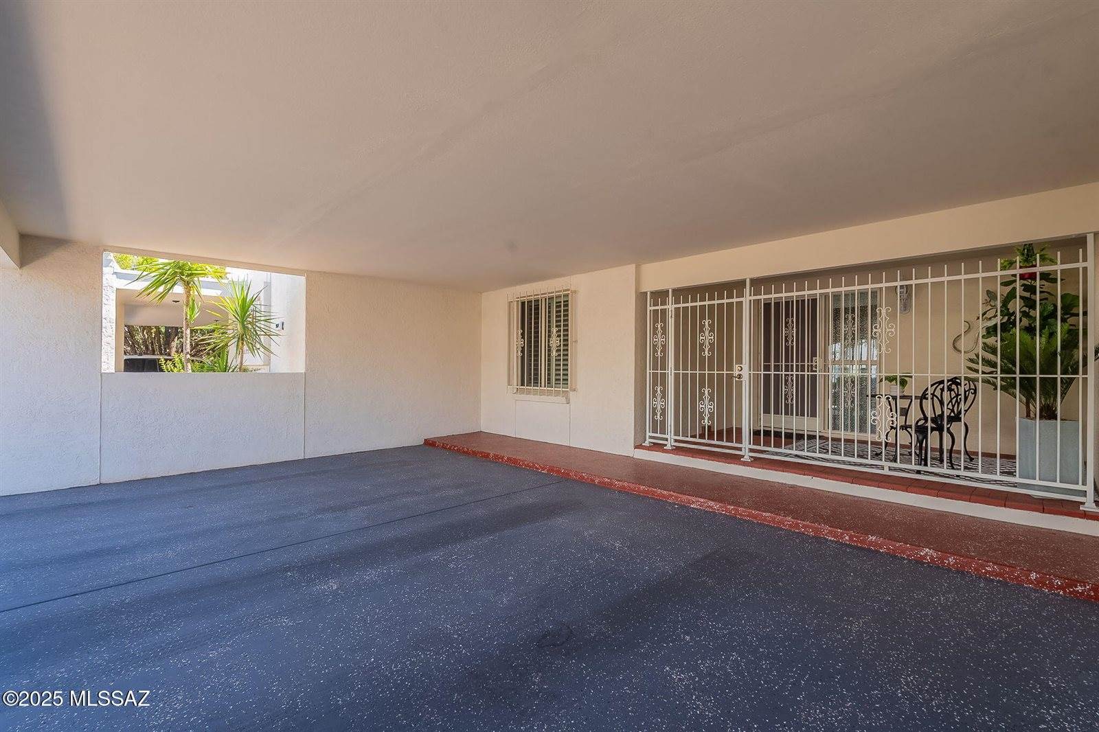 9070 East Palms Park Drive, Tucson, AZ 85715