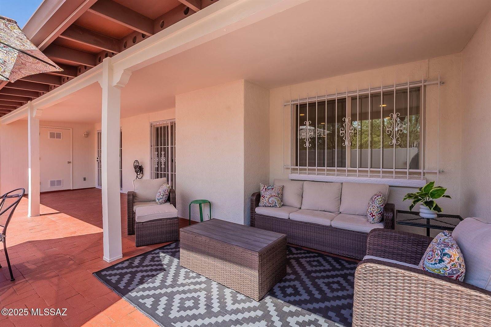 9070 East Palms Park Drive, Tucson, AZ 85715